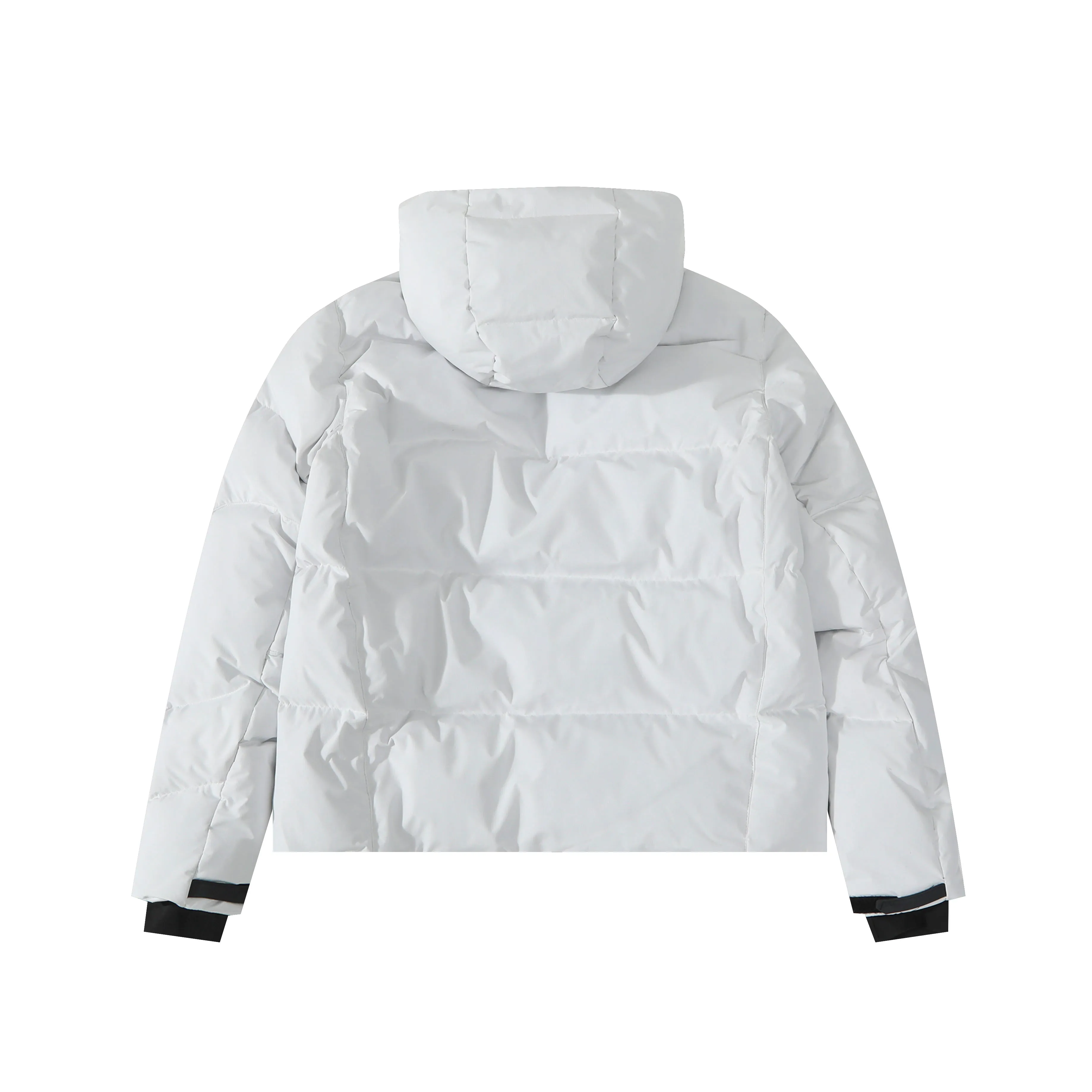 P680 #R58 Ralph Lauren/Ralph Lauren classic new down jacket jacket with detachable hood extra thick plush down jacket men's top "Thousands of stitches of electric embroidery, the logo is like a work of art" The imported Barudan embroidery machine is used to carve the classic polo logo with precision electric embroidery technology. Each letter is full and three-dimensional, with clear details, making it the "most expensive embroidered logo" on the down jacket, highlighting its extraordinary status. "75% national standard high-quality white duck down, light and heat-locking" is filled with 75% high-quality white duck down, which is light and pressure-free, but has excellent warmth retention. After compression, it can quickly rebound and become fluffy, say goodbye to bloat, embrace unburdened warmth, and face the cold winter without timidity. "Technical fabrics that protect against cold and wind and rain" · Long-lasting fluffy and non-stiffening, consistent thermal performance · 400T high-density gallbladder + pinhole retraction technology, completely say goodbye to velvet · Windproof and waterproof matte fabric with adjustable hem, easy to deal with bad weather "Five colors come together to interpret diverse styles" · White: pure first snow, fresh and versatile · Black: classic without limits, calm and atmospheric · Navy blue: low-key and elegant, suitable for both business and leisure · Sky blue: bright and healing, brightening up dull winter days · Khaki: retro and gentle, the first choice for urban wanderers "The details are authentic, the texture is everywhere" The original electroplated YK zipper is smooth and durable, the detachable hood can be worn multiple times, and the original hangtag and washable label ensure authentic quality. The same design for men and women makes it easy to control whether it is used as a couple's outfit or to create personal style, making it an indispensable fashion equipment this winter.  Color: Black, Navy, Khaki, White, Sky Blue Size: S M L
